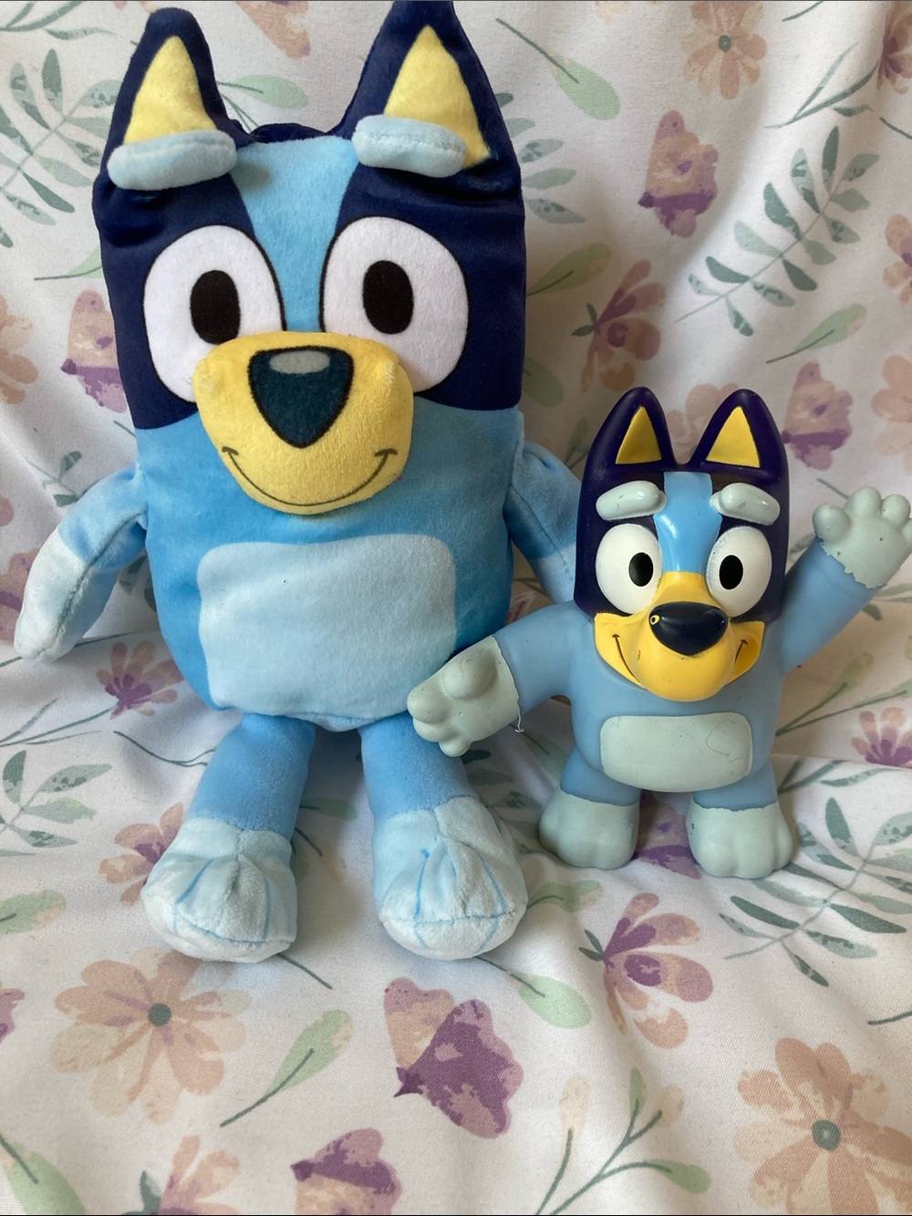Bluey Ty plush and squishy stretchy toy